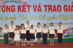 Gia Lai: Trao giải hội thi vẽ tranh với chủ đề 'Em yêu Tổ quốc Việt Nam'