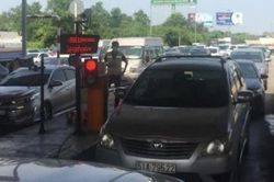 Bị CSGT lập biên bản, trạm thu phí trên cao tốc vẫn cương quyết không xả trạm