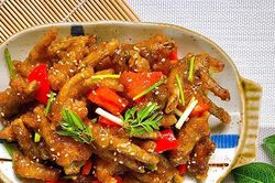Thơm ngon món chân gà rim bơ me
