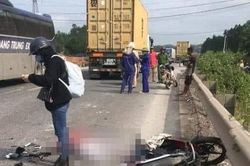 Chạy xe máy về quê nghỉ lễ, nữ sinh viên bị container tông chết thảm