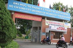 Có sinh viên trên chuyến bay VJ133, một trường đại học ở TP.HCM chuyển sang học trực tuyến