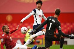 Tin bóng đá MU 1/5: Cavani gia hạn với MU. Xong vụ Pau Torres trước EURO