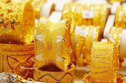Giá vàng hôm nay ngày 1/5: Quay đầu giảm nhẹ