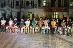 Ngăn chặn đua xe xung quanh thành cổ Sơn Tây