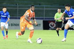 Video bàn thắng Bình Định 1-1 Than Quảng Ninh: Chia điểm đáng tiếc