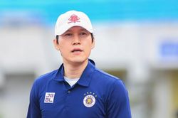 HLV Hàn Quốc chưa hài lòng về Hà Nội FC sau chiến thắng quan trọng