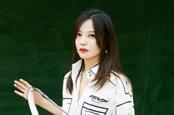 Ba ngày liên tiếp cổ phiếu bị đóng băng, Triệu Vy gặp lao đao vì 'chống lưng' đứt gánh?