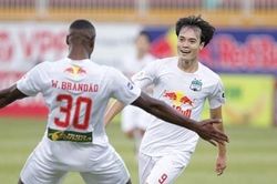 Văn Toàn dẫn đầu trong danh sách cây săn bàn tại V.league
