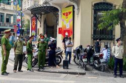 Phạt hơn 100 triệu đồng những người không đeo khẩu trang nơi công cộng