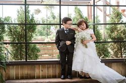 Hôn nhân của cặp vợ chồng tí hon bị nhầm học sinh tiểu học