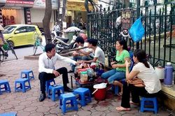 Hà Nội: Tạm dừng hoạt động quán ăn, cà phê, trà đá vỉa hè từ 17h00 hôm nay