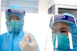 Hà Nội tìm người đến các đám cưới có ca mắc COVID-19