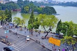 Hà Nội: tạm dừng đón khách tại các khu di tích, các quán ăn, uống đường phố, trà đá vỉa hè, cà phê vỉa hè