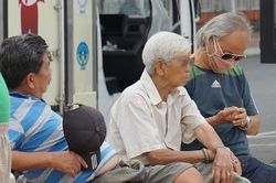 Đà Nẵng phạt tiền hàng loạt trường hợp không đeo khẩu trang nơi công cộng