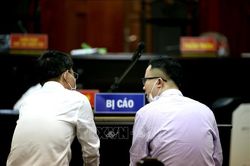 Hoãn phiên tòa xét xử phúc thẩm vụ án nguyên Phó Chánh án Quận 4 xâm phạm chỗ ở