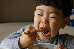3 bộ phận trên cơ thể nếu trẻ kêu đau, báo hiệu bé dễ cao lớn vượt trội trong tương lai