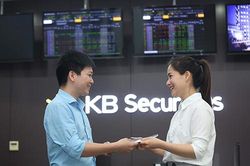 Ngân hàng, chứng khoán sẽ là nhóm cổ phiếu có triển vọng lớn trong rổ VN30