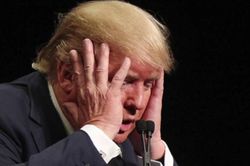 Facebook vẫn đóng tài khoản của ông Trump vô thời hạn