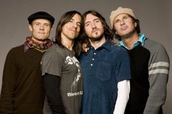 Ban nhạc Red Hot Chili Peppers bán quyền xuất bản ca khúc cho Hipgnosis giá 150 triệu USD