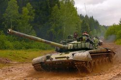 Báo Mỹ bất ngờ khen ngợi xe tăng T-72 Nga hết lời!