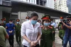 Ông chủ Nhật Cường bỏ trốn, các 'chân rết' hôm nay hầu tòa