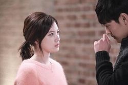 Tôi bế tắc vì yêu người phụ nữ từng qua 'một lần đò'