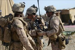 Mỹ không kích nhằm hỗ trợ lực lượng Afghanistan chống Taliban