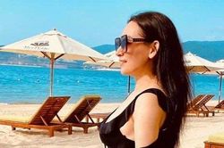 Loạt ảnh mới của ca sĩ Phi Nhung nhận về 'cơn mưa' lời khen