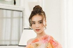 Ninh Dương Lan Ngọc nhận 'kết đắng' khi mời mọi người đề thơ