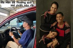 H'Hen Niê quả là người con hiếu thảo, hết xây nhà tiền tỷ giờ tiếp tục mua xe hơi tặng bố mẹ