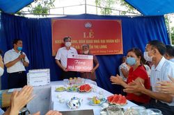 Hỗ trợ xây dựng nhà Đại đoàn kết cho hộ nghèo