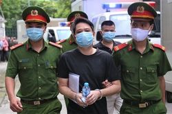 Xét xử đại án Nhật Cường: Anh trai hầu tòa, em trai bỏ trốn bị truy nã