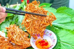 Tép trấu chiên bột và loạt món ngon miền Tây ở TP.HCM