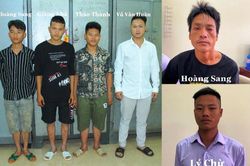 Lào Cai: Thưởng nóng công an triệt phá thành công đường dây xuất nhập cảnh trái phép gần 200 người