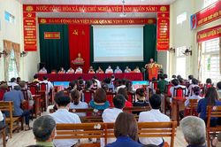 Các ứng cử viên Đại biểu Quốc hội và Đại biểu HĐND tỉnh tiếp xúc cử tri tại Nghĩa Đàn