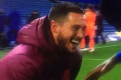 Hazard xin lỗi vì cười đùa với cầu thủ Chelsea