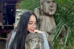 'Mới biết cầm bút tôi thích vẽ, sau này học văn tôi lại thích viết'