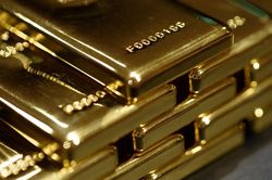 Giá vàng thế giới 7/5: Tăng vượt ngưỡng 1.800 USD