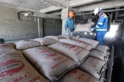 Giá vật liệu xây dựng 'phi mã' khiến nhiều nhà thầu lao đao