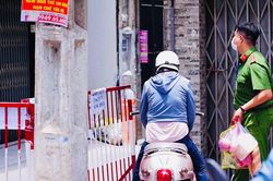 TP Hồ Chí Minh phong tỏa hẻm 359 Lê Văn Sỹ do có ca mắc COVID-19