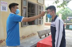 Các địa phương điều chỉnh thời gian hoàn thành chương trình năm học 2020-2021