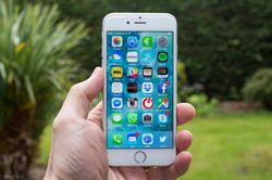 iPhone 6 bất ngờ phát nổ gây thương tích ở mắt và cổ tay