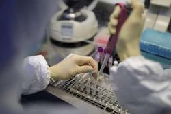 CDC Hà Nội thông báo nhanh lịch trình di chuyển của 3 ca mắc COVID-19 mới