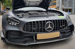 Đại gia Hòa Bình ra biển trắng siêu xe Mercedes-AMG GT R Pro