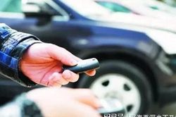 Đồng nghiệp chồng mượn xe không đổ xăng, tôi lặng người biết chuyện mờ ám