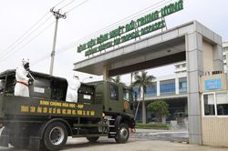 Hai điều dưỡng BV Bệnh nhiệt đới TƯ dương tính nCoV