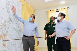 Thủ tướng quán triệt 8 nhiệm vụ trong cuộc họp khẩn để chống dịch