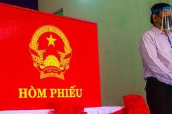 Xem cử tri Đà Nẵng diễn tập bầu cử trong điều kiện giả định dịch COVID-19 bùng phát