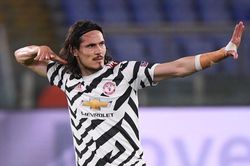 MU nâng lương cao chót vót giữ chân Cavani