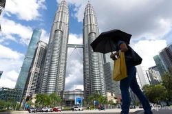 Malaysia cấm đi lại giữa các quận nội đô từ 10/5
